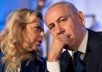 Istri Netanyahu Klaim Sang Suami sebagai “Pahlawan Dunia”, Pernyataannya Picu Sorotan