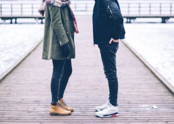 Fashion Lokal vs Brand Internasional: Mana Lebih Unggul?