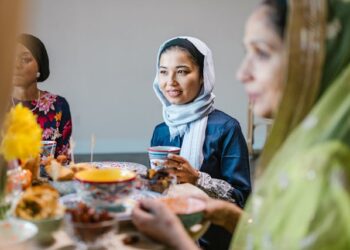 Indahnya Berbagi di Bulan Suci: Hikmah Sedekah yang Menguatkan Hati dan Kepedulian