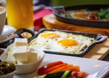 Sahur Tanpa Karbohidrat, Apakah Sehat? Ini Manfaat yang Perlu Diketahui