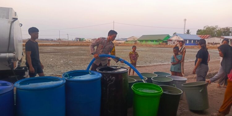 Dukung Program Ewako Kapolda Sulsel, Kapolres Maros Instruksikan Personel Tingkatkan Empati kepada Masyarakat